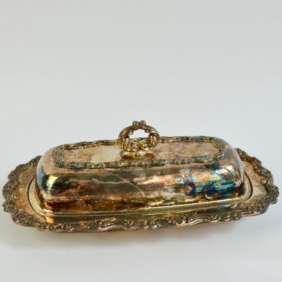 W M Rogers Royal Provincial Silverplate Lidded Butter Dish Silver Ornate - Picture 1 of 10